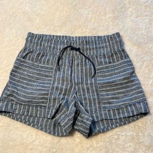 Athleta Cabo Linen blue stripe shorts- 4